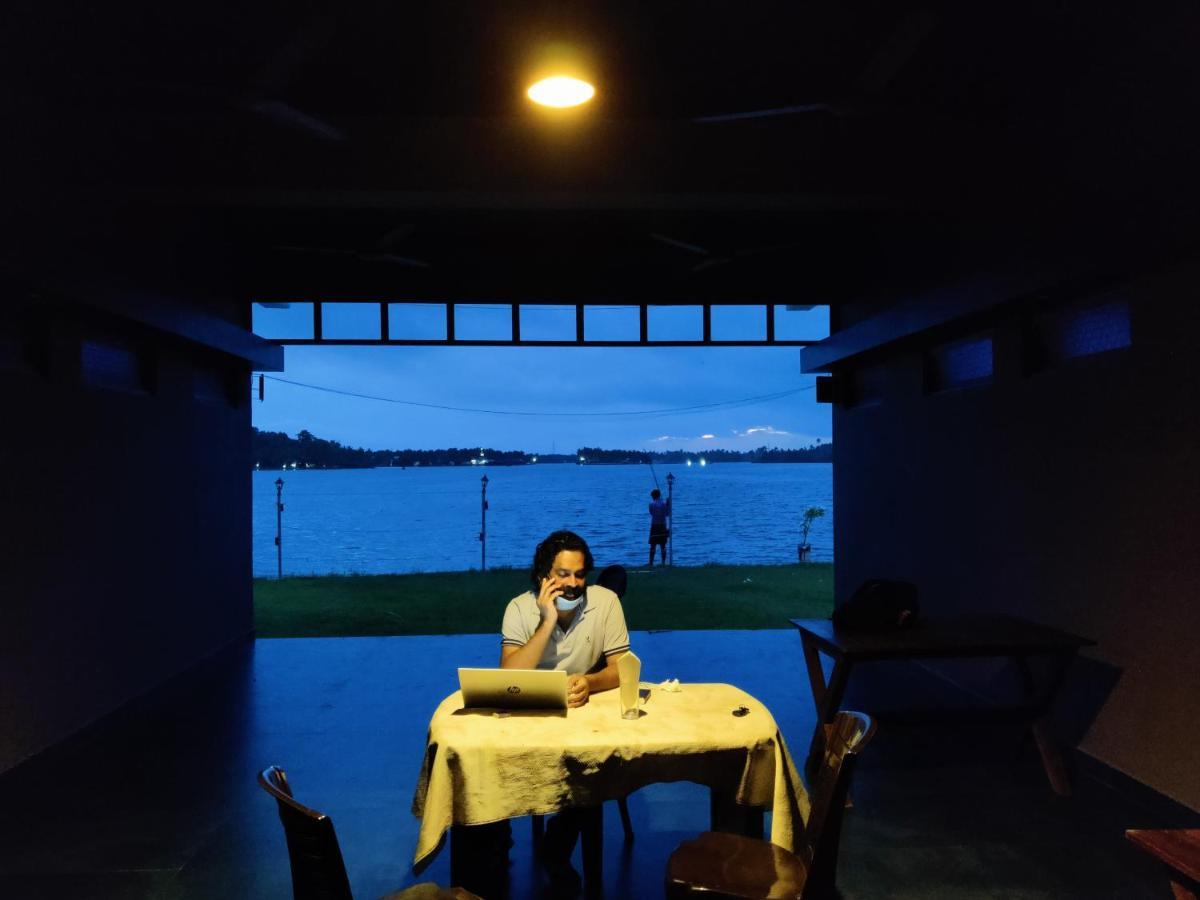 콜람 Wind &Waves 아파트 외부 사진